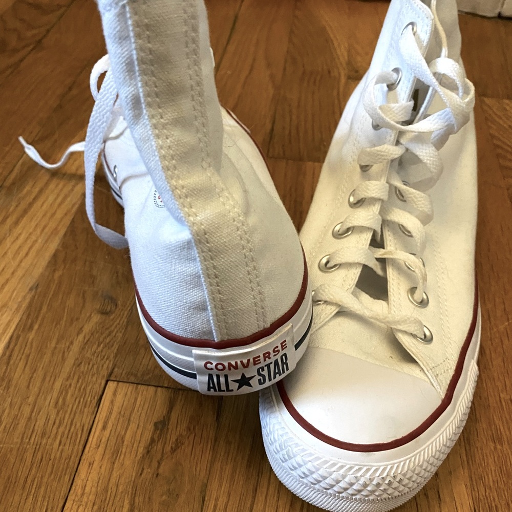 White high top converse size 10 in women’s